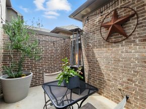 1305  Birds Fort Trail , Arlington Texas 76005