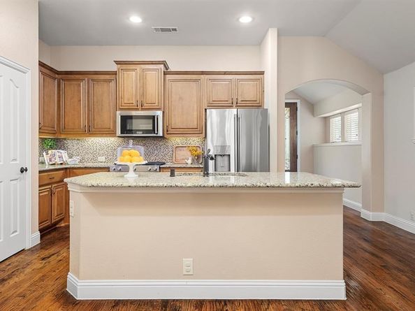 801  Marietta Lane , Aubrey Texas 76227