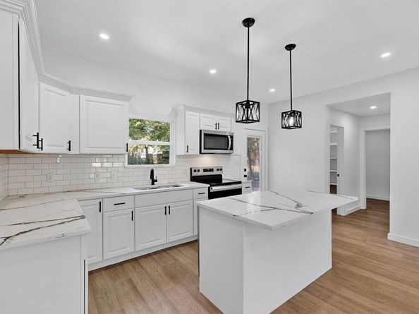 717 N Saint Augustine Drive , Dallas Texas 75217