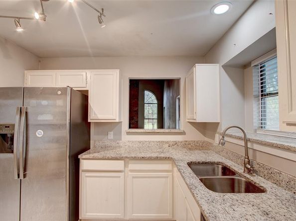 1109  Harvest Hill Lane , Lancaster Texas 75146