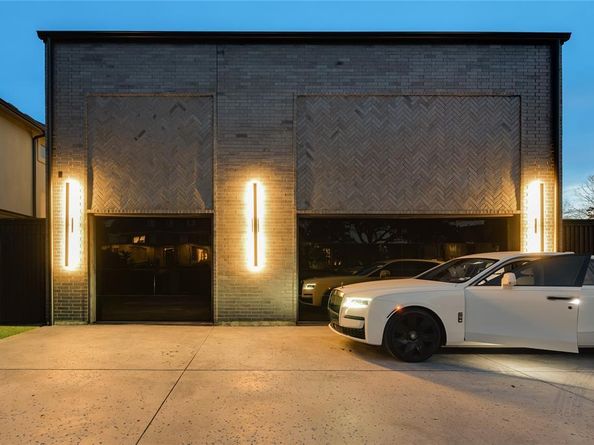 6404  Lakehurst Avenue , Dallas Texas 75230