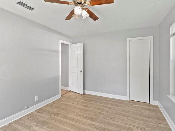 3910  Shelley Boulevard , Dallas Texas 75211