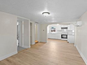 3910  Shelley Boulevard , Dallas Texas 75211