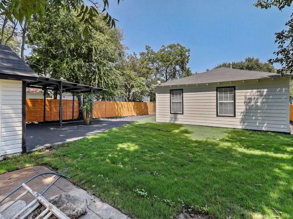 3910  Shelley Boulevard , Dallas Texas 75211