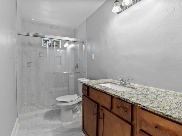 3910  Shelley Boulevard , Dallas Texas 75211