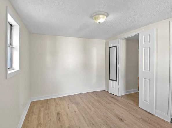 3910  Shelley Boulevard , Dallas Texas 75211