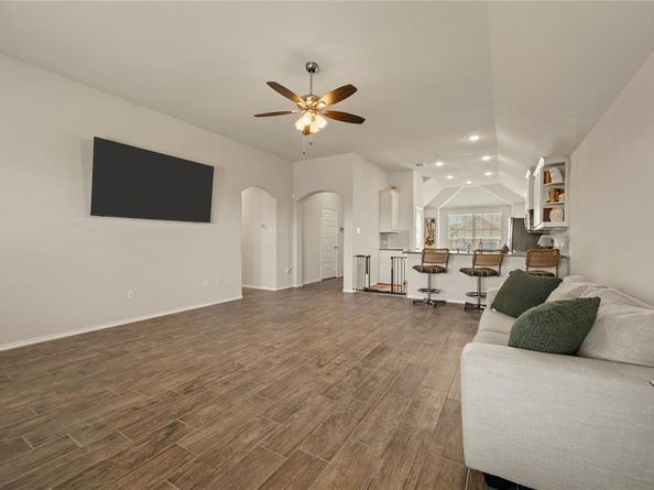 809  Long Iron Drive , Fort Worth Texas 76108