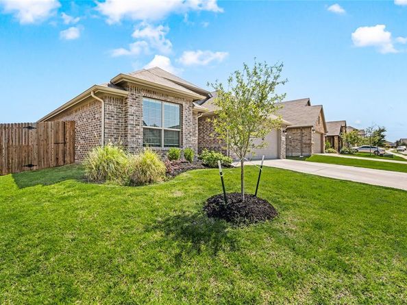 809  Long Iron Drive , Fort Worth Texas 76108