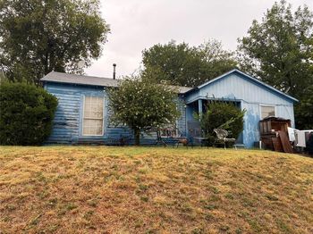 912  Sycamore Terrace 