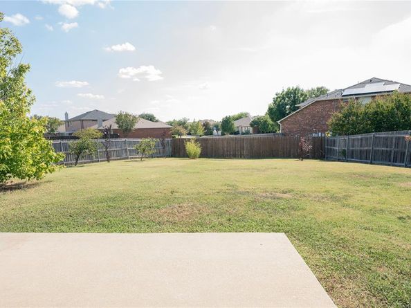 524  Zachum Drive , Arlington Texas 76002