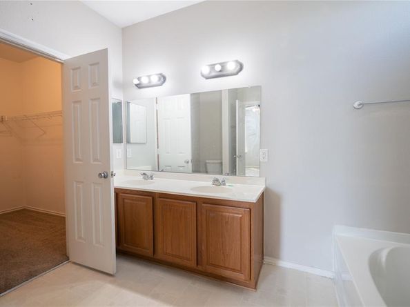 524  Zachum Drive , Arlington Texas 76002