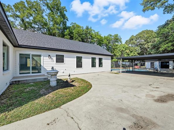 528  Schieme Street , River Oaks Texas 76114