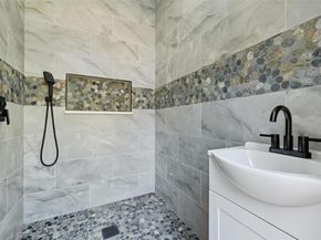 528  Schieme Street , River Oaks Texas 76114