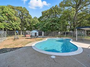 528  Schieme Street , River Oaks Texas 76114