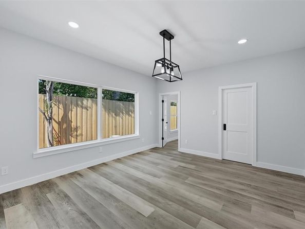 528  Schieme Street , River Oaks Texas 76114