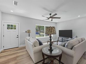 528  Schieme Street , River Oaks Texas 76114