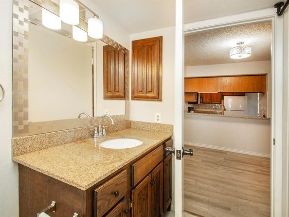 5626  Preston Oaks Road  9B, Dallas Texas 75254