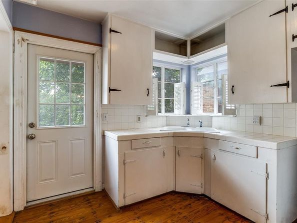 6918  Vivian Avenue , Dallas Texas 75223