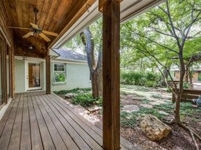 1580  STEMMONS Avenue , Dallas Texas 75208