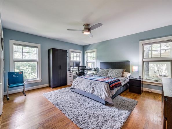 1580  STEMMONS Avenue , Dallas Texas 75208