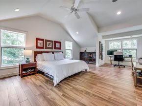 1580  STEMMONS Avenue , Dallas Texas 75208
