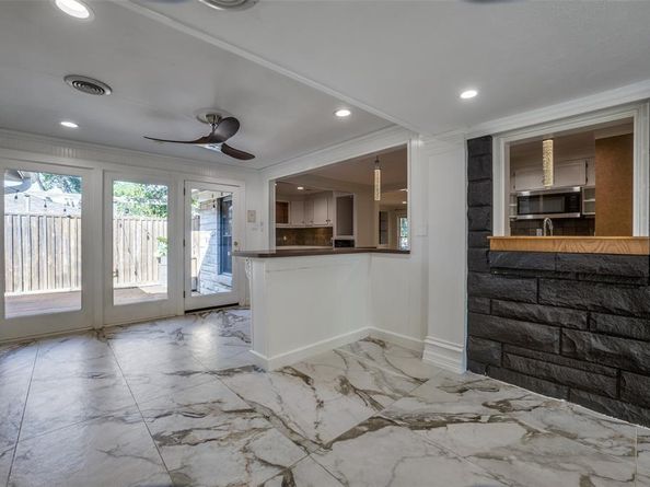2129  Elmwood Boulevard , Dallas Texas 75224
