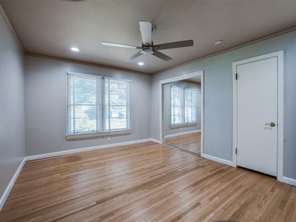 2129  Elmwood Boulevard , Dallas Texas 75224