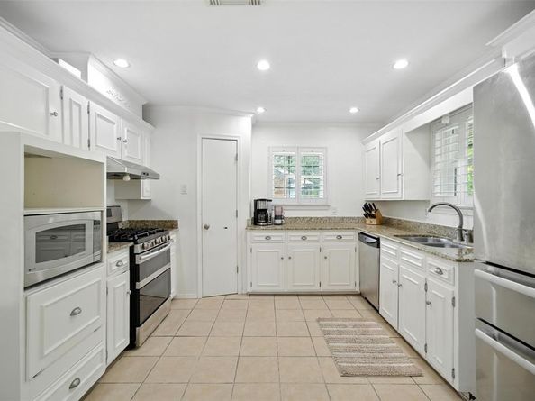 11321  Snow White Drive , Dallas Texas 75229