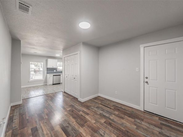 1224  Colvin Street , Fort Worth Texas 76104