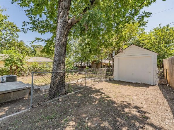1224  Colvin Street , Fort Worth Texas 76104