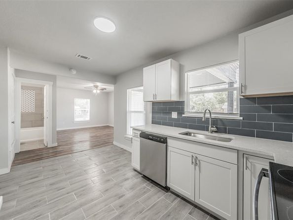 1224  Colvin Street , Fort Worth Texas 76104