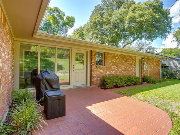 3229  Preston Hollow Road , Fort Worth Texas 76109