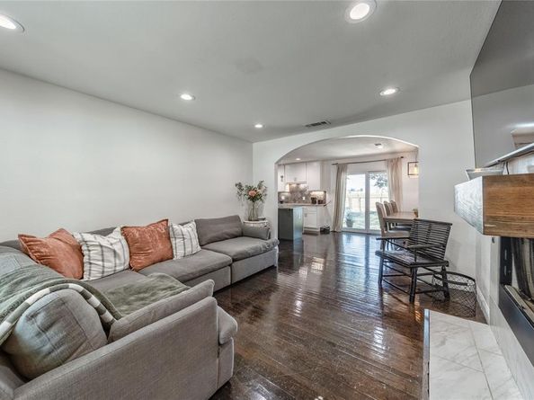 2413  cardinal Lane , Garland Texas 75042