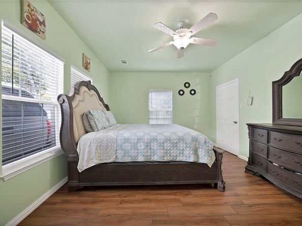 2410  Carletta Street , Dallas Texas 75253