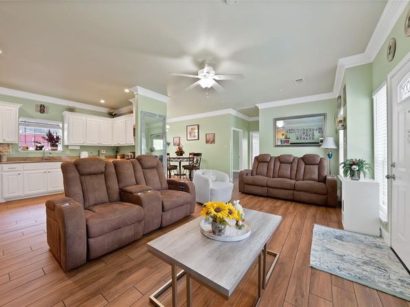2410  Carletta Street , Dallas Texas 75253