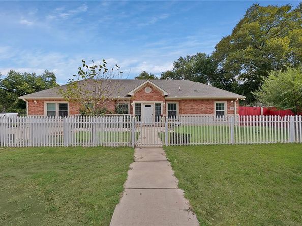 2410  Carletta Street , Dallas Texas 75253