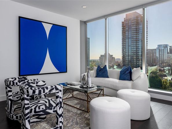 3130 N Harwood Street  1701, Dallas Texas 75201