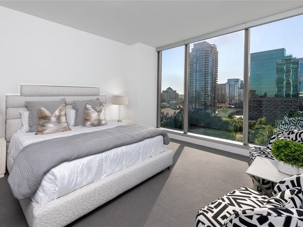 3130 N Harwood Street  1701, Dallas Texas 75201