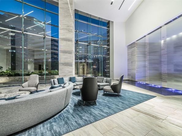 3130 N Harwood Street  1701, Dallas Texas 75201