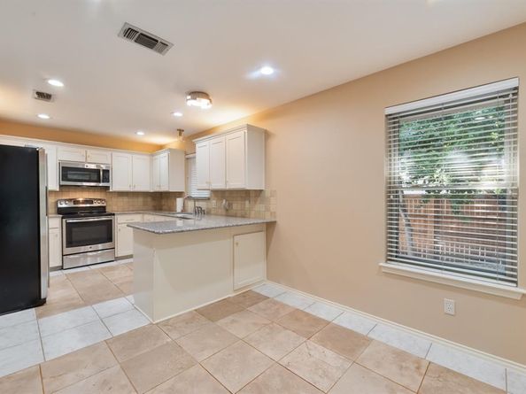 5409  Chimney Rock Road , Fort Worth Texas 76112