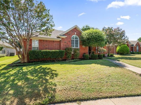 2314  Greenfield Circle , Garland Texas 75040