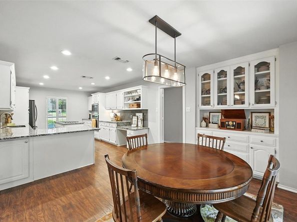 2211  Patterson Place , Arlington Texas 76012