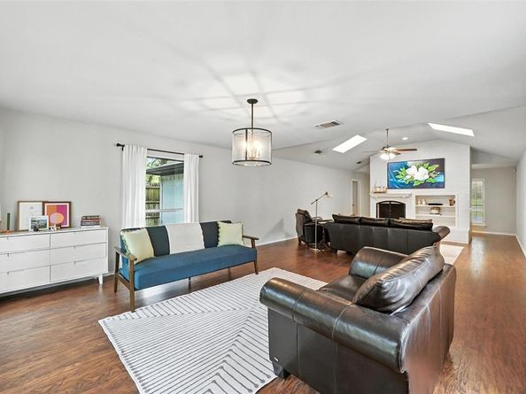 2211  Patterson Place , Arlington Texas 76012