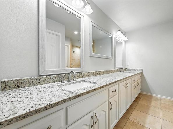 2211  Patterson Place , Arlington Texas 76012