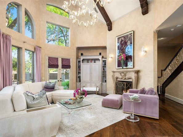 6262  Turner Way , Dallas Texas 75230