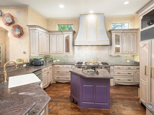6262  Turner Way , Dallas Texas 75230