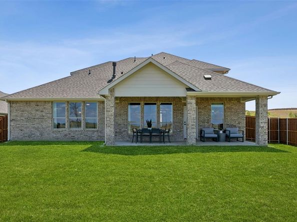 728  Stone Eagle  , Azle Texas 76020