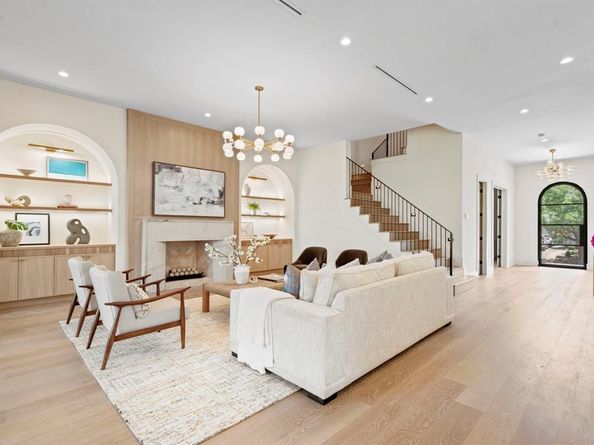 6211  Llano Avenue , Dallas Texas 75214