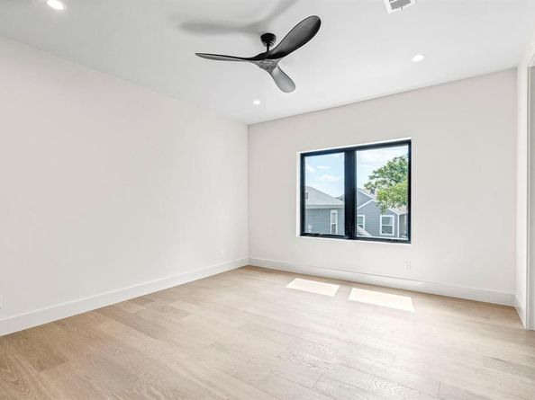 6211  Llano Avenue , Dallas Texas 75214
