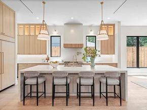 6211  Llano Avenue , Dallas Texas 75214